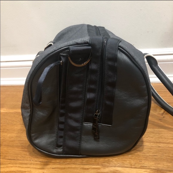 Lululemon bag - Picture 4 of 8